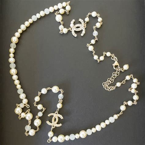 chanel pearl necklace price 2017|faux Chanel long pearl necklace.